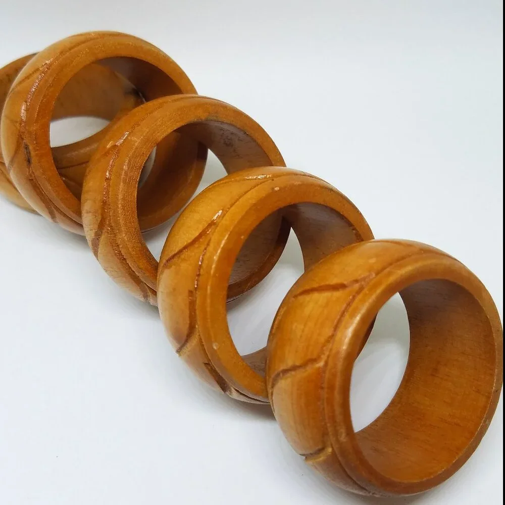 Vintage MCM Kemp & Beatley Carved Wood Wooden Napkin Rings - Set of 5